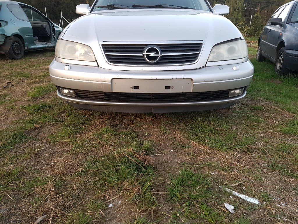 Zderzak Przód Opel Omega B FL Z147