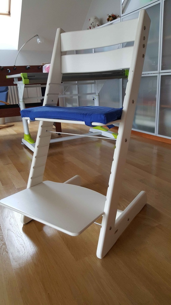 Krzesełko rosnące z dzieckiem Jitro Klasik białe