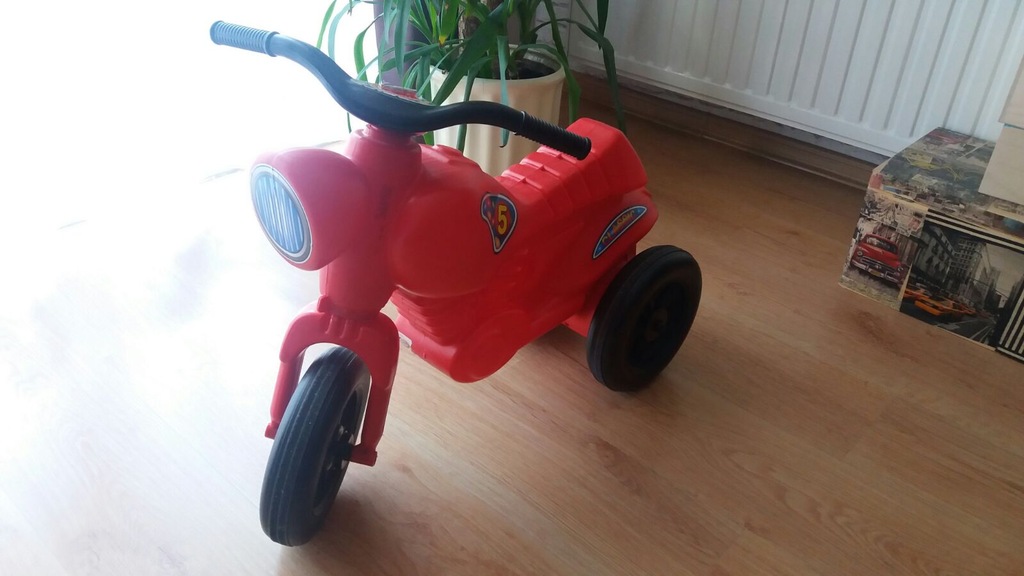 Motor - jeździk biegowy dla dziecka trójkołowy
