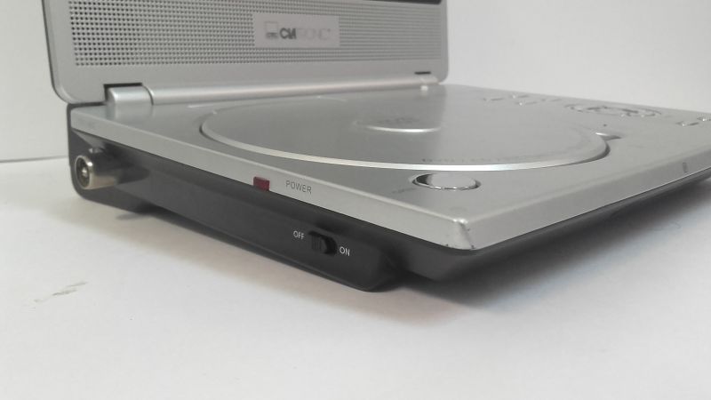 PRZENOŚNIE DVD CLATRONIC CTV 758 DVB-T KOMPLET