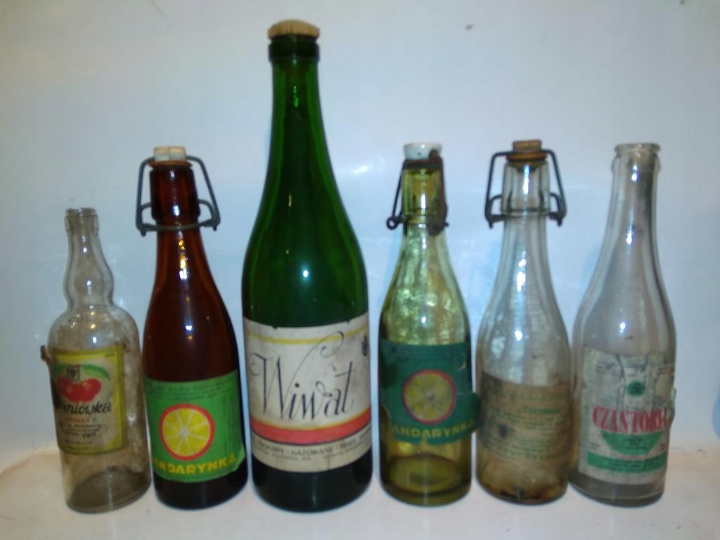 Zestaw starych butelek WIWAT,MANDARYNKA..12 sztuk