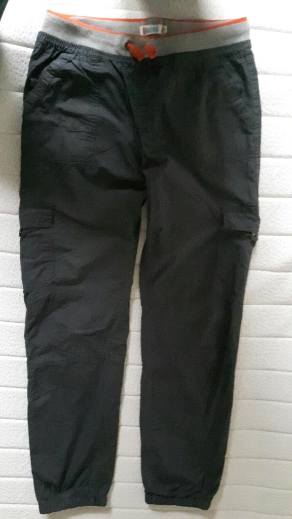 Spodnie ocieplane 5-10-15 170cm + podkoszulki