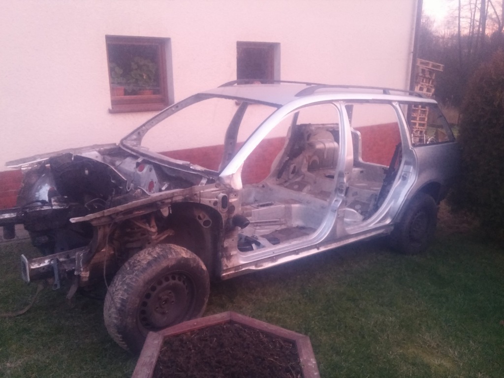 Karoseria NA CZĘŚCI ćwiartka próg Passat B5 FL
