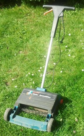 Black and decker store lawn raker lr400