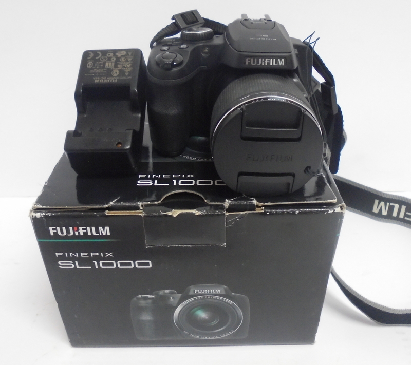 APARAT FUJIFILM FINEPIX SL1000