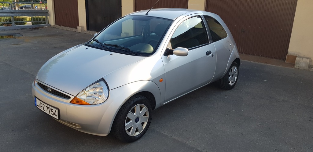 Ford KA 1,3 ładne auto mały przebieg