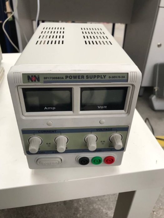 Zasilacz Laboratoryjny DF1730SB3A 0-30V 0-3A