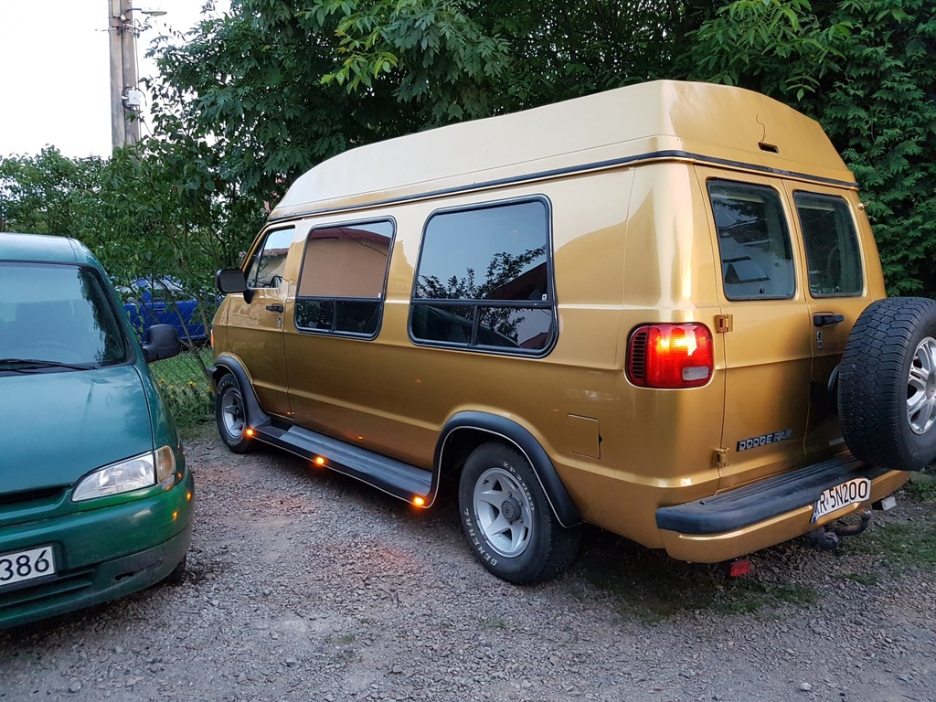 Dodge Ram  Salonka cud amerykańskiej techniki