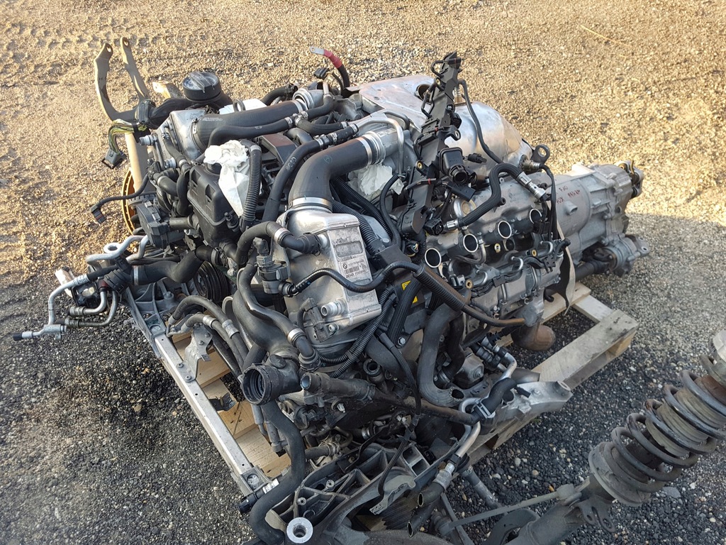 BMW F10 550i KOMPLETNY SILNIK N63B44A 407KM