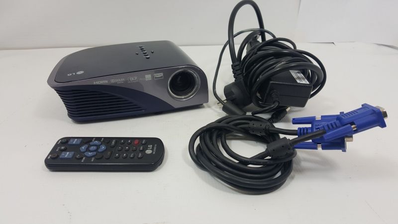 PROJEKTOR LG HS200G