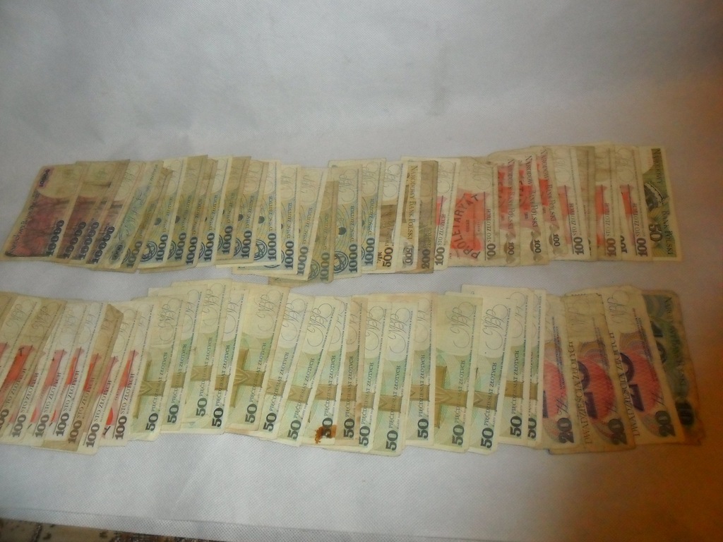 BANKNOTY PRL 64 SZTUKI - DO ZABAWY - NA IMPREZĘ