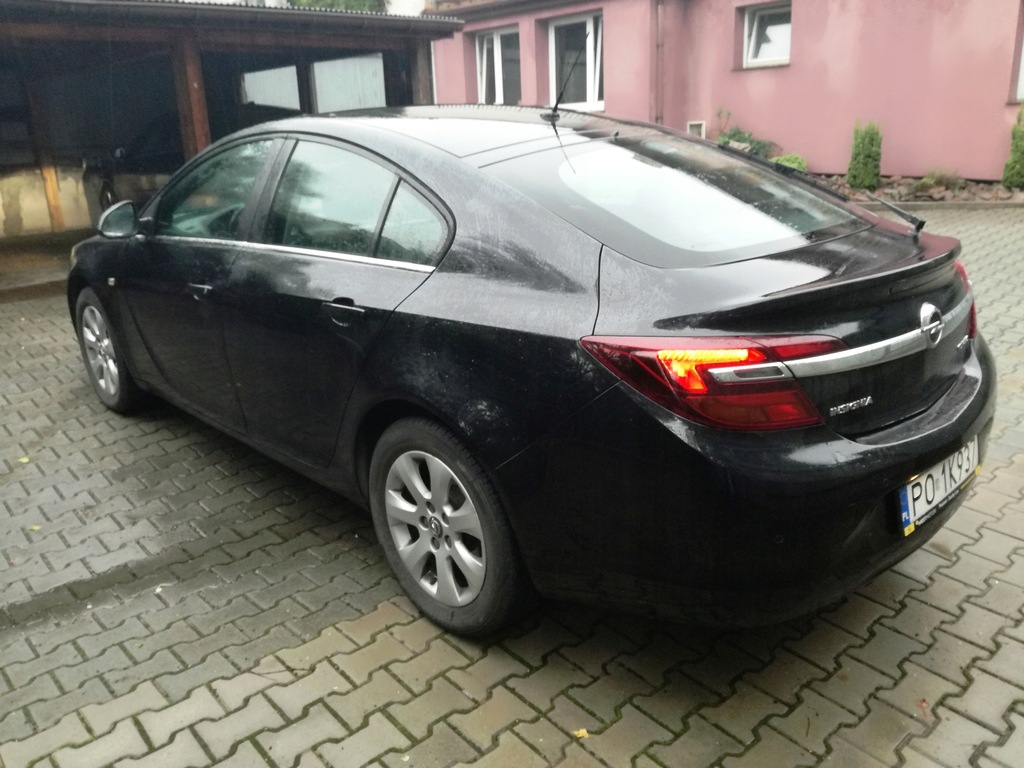 Opel insignia salon