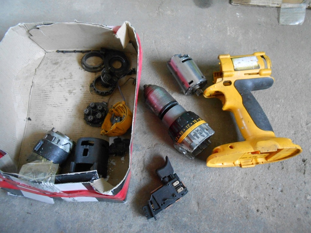 Шуруповерт аккумуляторный ударный makita dtd152z переходник для головки. Сборка редуктора шуруповерта макита 12в. Редуктор шуруповерта метабо 14. Интерскол шуруповерт 18 в разборе. Шуруповерт в разборе.