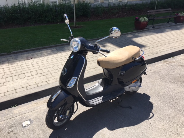 Skuter Vespa LX 50 plus GRATISY !!!