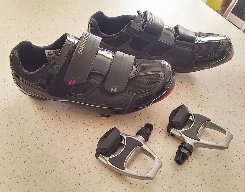 Buty Shimano SH-R065L - 42 + pedała.