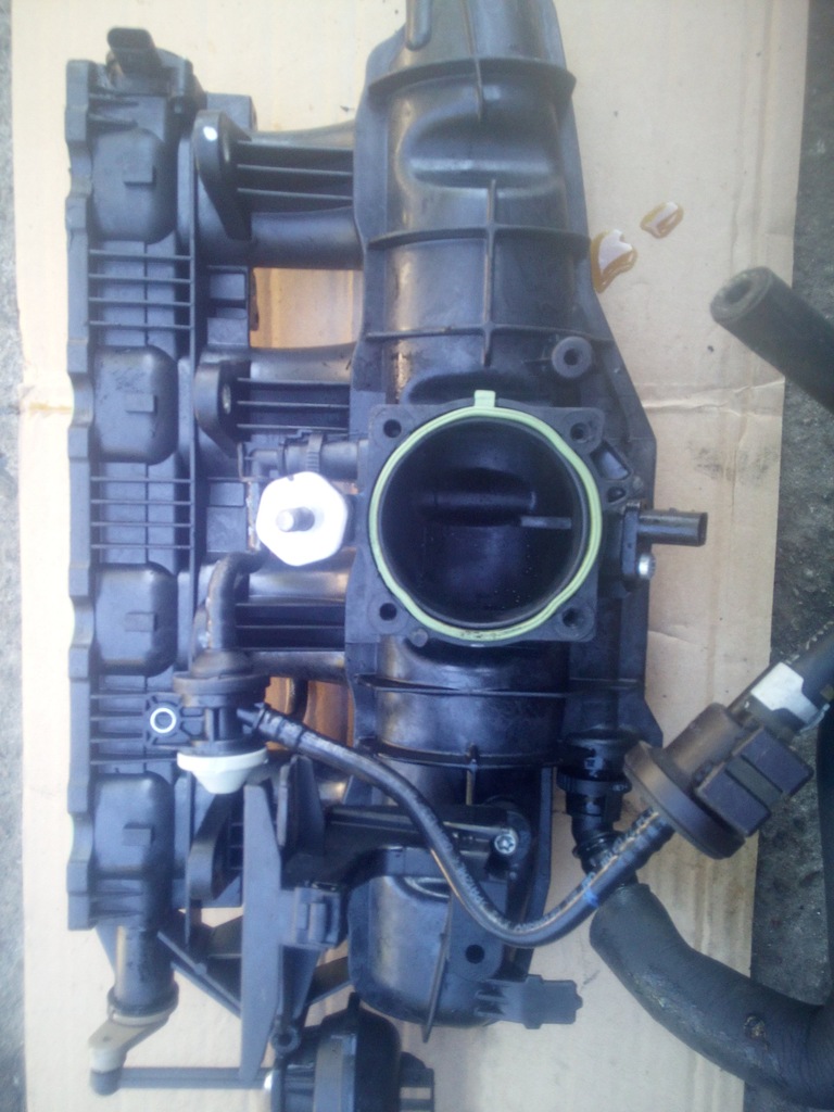 AUDI A4 B8 1.8 TFSI KOLEKTOR SSĄCY 06H198211A 7370000028 oficjalne