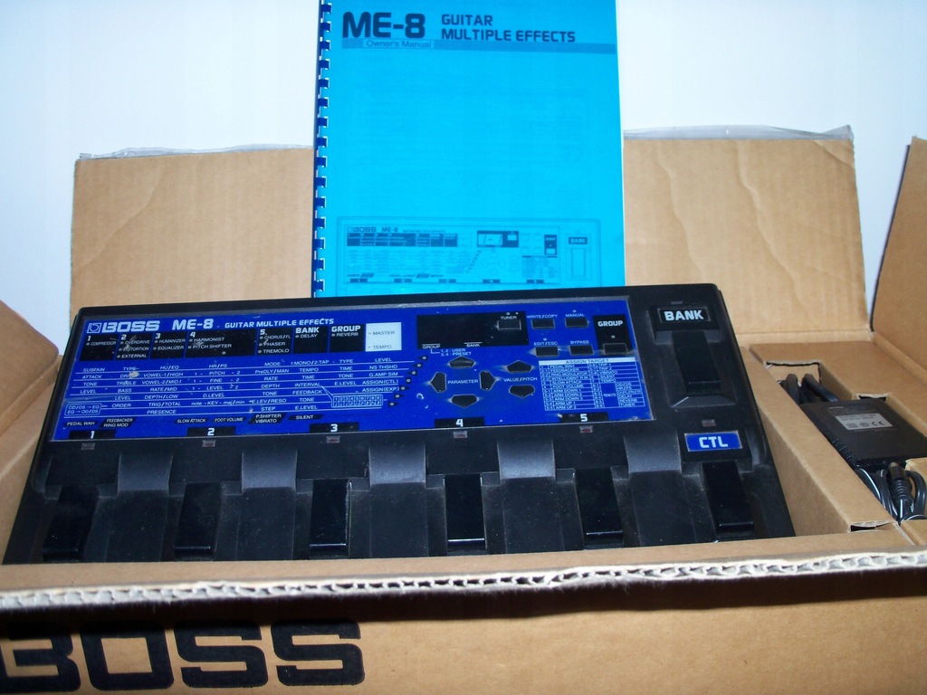 Multiefekt gitarowy BOSS ME-8