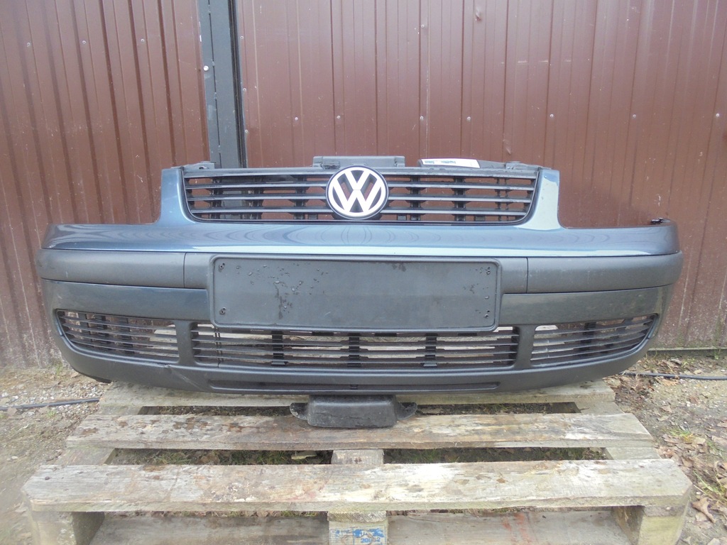 VW Passat B5 zderzak 96-00 LC7U