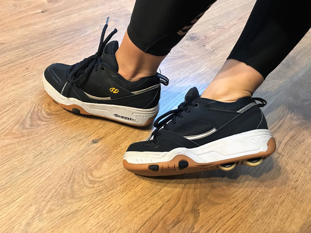 BUTY Z KÓŁKAMI BUTOROLKI 36,5, 23 cm HEELYS TANIO