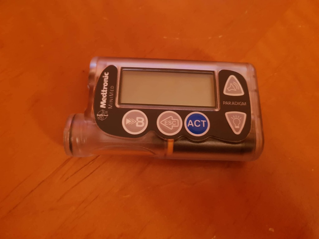 pompa insulinowa medtronic paradigm 715