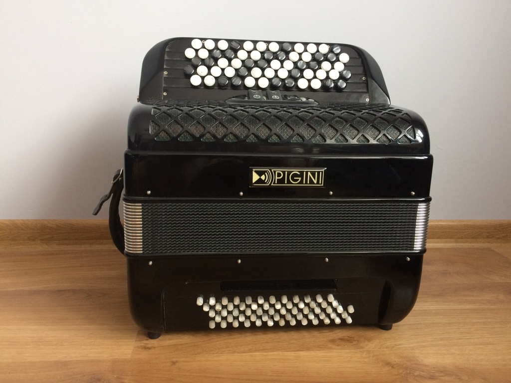Akordeon guzikowy Pigini 60 basów gryf B CONVERTOR