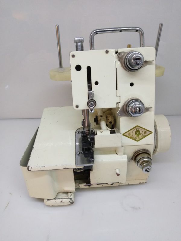 MASZYNA DO SZYCIA OVERLOCK FN2-7D