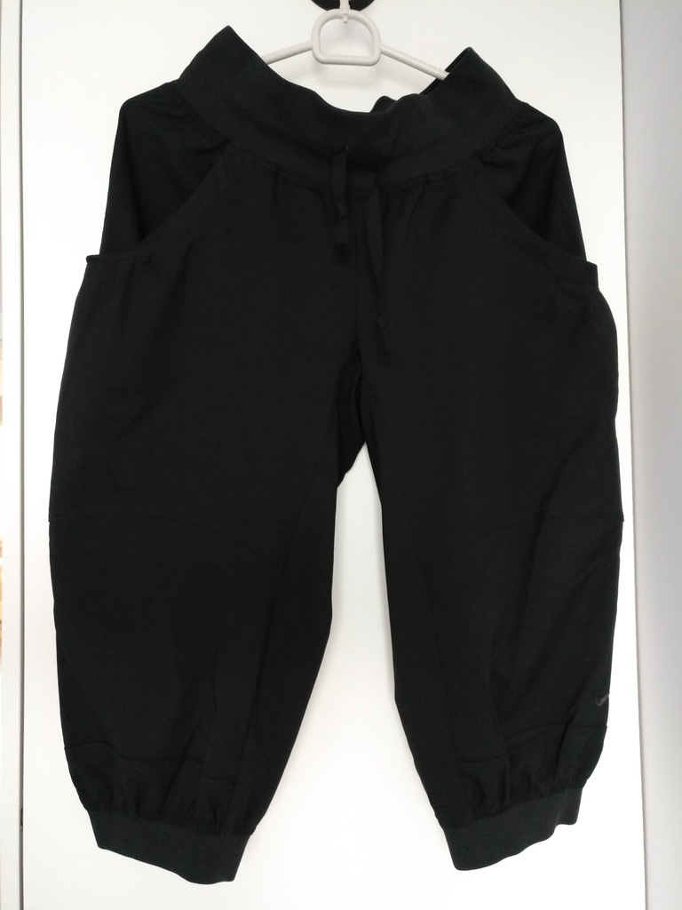 Nike spodnie 3/4 czarne r. S
