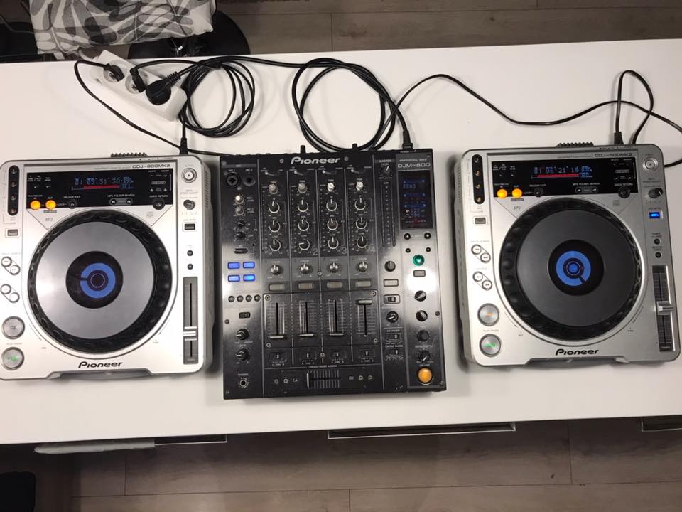 Pioneer DJM 800 + 2x CDJ 800 mk2, GRATIS - case'y