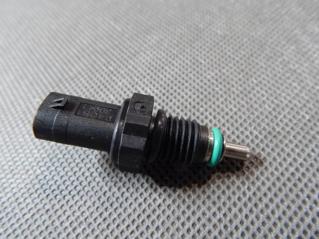 AUDI A4 B8 CZUJNIK TEMPERATURY 059919523A