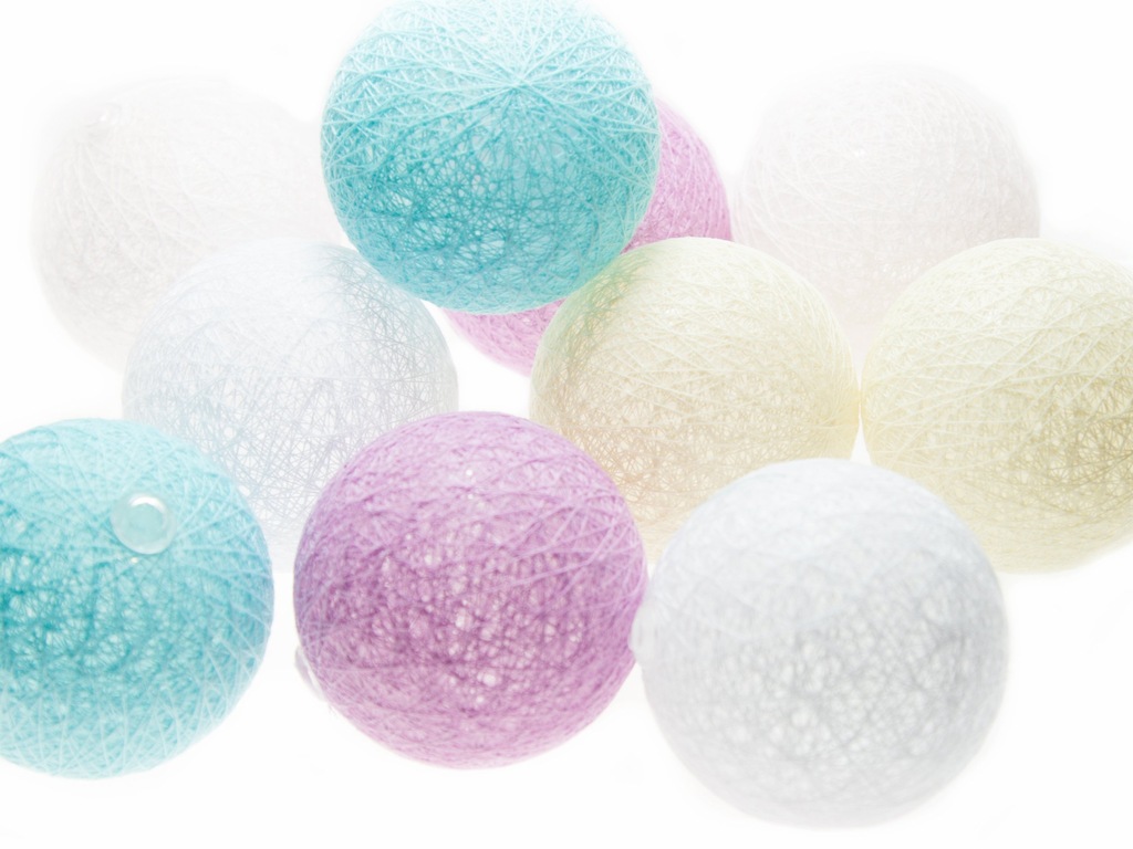 COTTON BALLS 10 KUL na Baterie LED - Różne Kolory