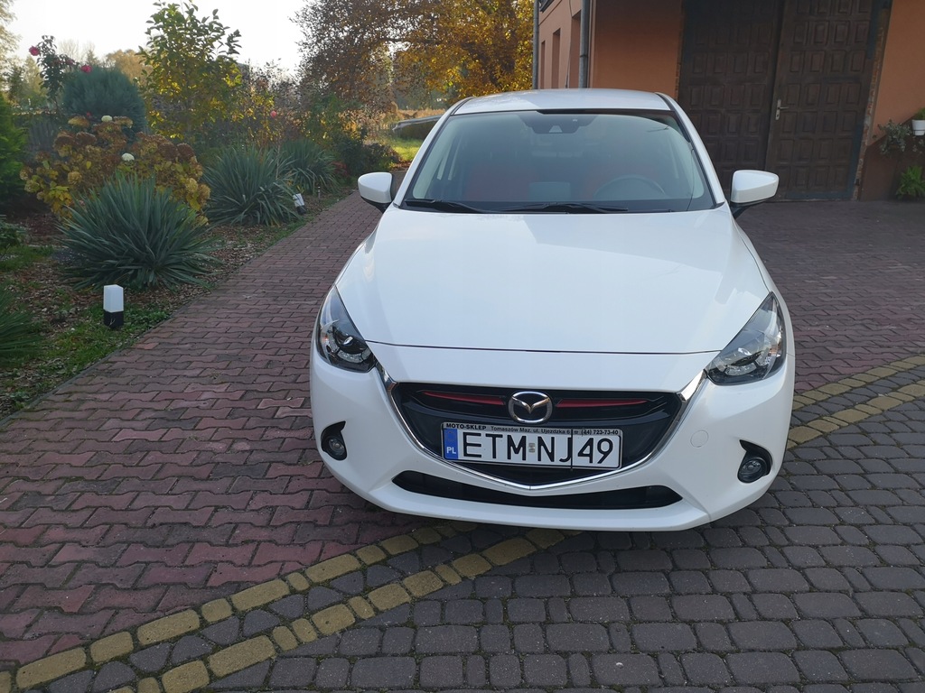 Mazda 2 1,5 Benzyna 2016r 90 KM, Navi Biała Perła