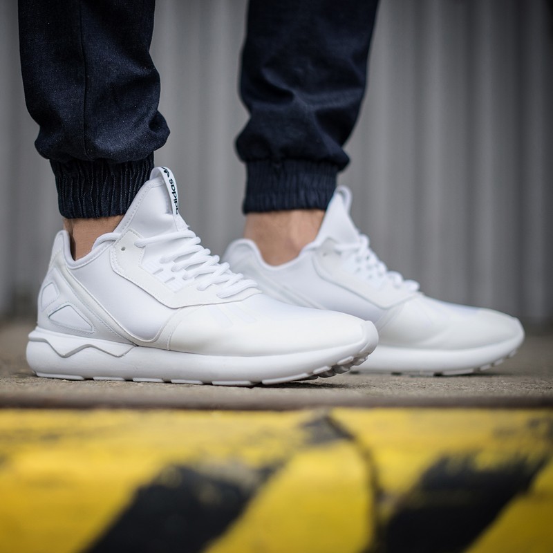 tubular runner white