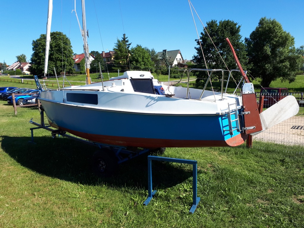 JACHT ŻAGLOWY MAK 606