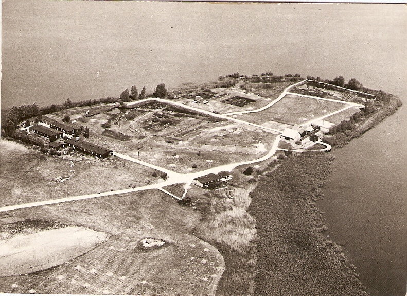 BISKUPIN - WIDOK Z LOTU PTAKA - 1965R - NISKI NAKŁ