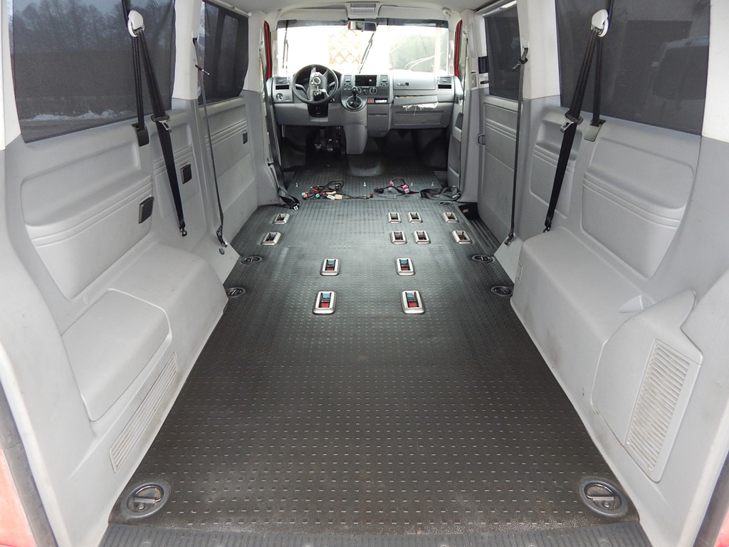 VW T5 CARAVELLE środek wnętrze tapicerka LONG