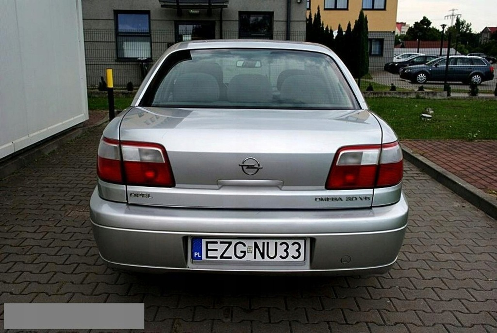 Opel omega bose