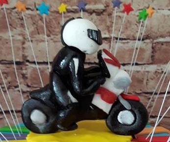 Motor  figurka na tort z masy Cukrowej