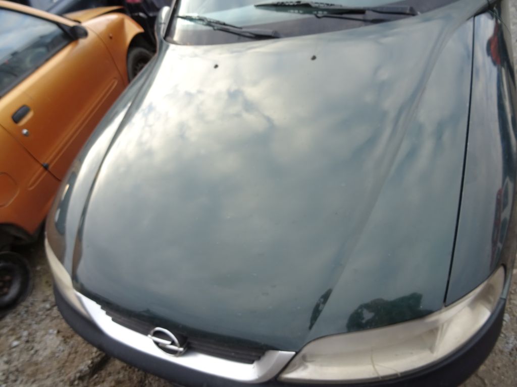 Opel Vectra B maska pokrywa silnika L359