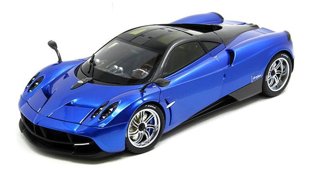 Pagani Huayra blue 1:18 Welly