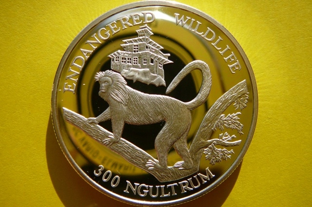 300 NGU BHUTAN-MAŁPA LANGUR ZŁOCISTY-SREBRO 925-Oz