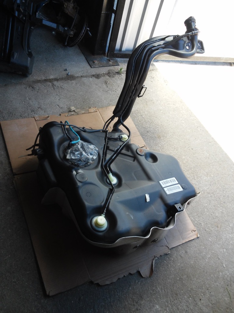 ZBIORNIK PALIWA SEAT ALTEA XL PB