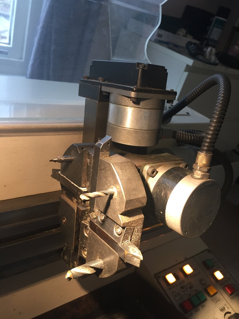 Tokarka CNC Boxford ze zmieniarka Narzędzia