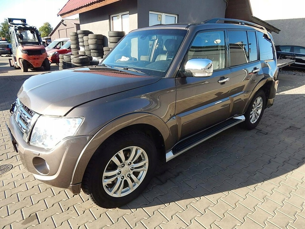 Mitsubishi pajero 4 ксенон