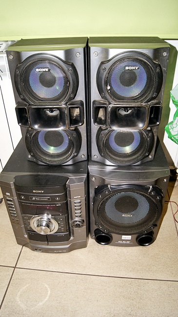 WIEŻA SONY MHC-RG495 2 GŁOŚNIKI + SUBWOOFER