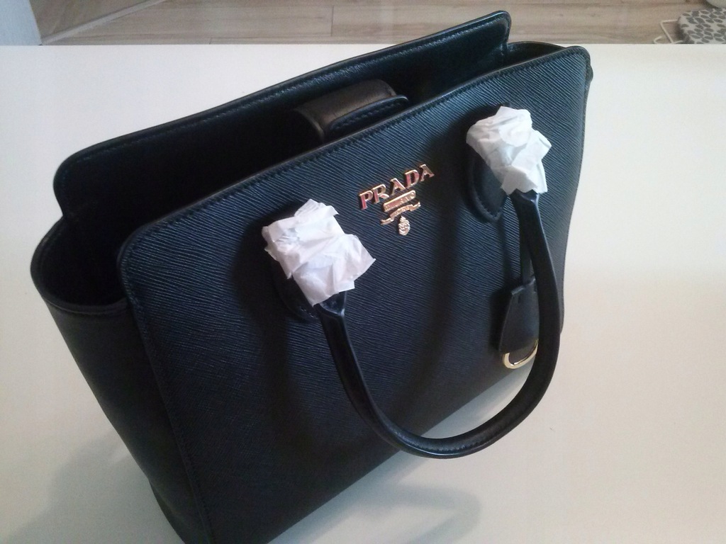 prada borsa a mano saffiano soft c