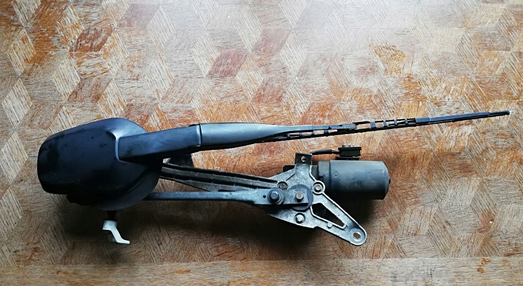 Mercedes w201 190 mechanizm wycieraczki