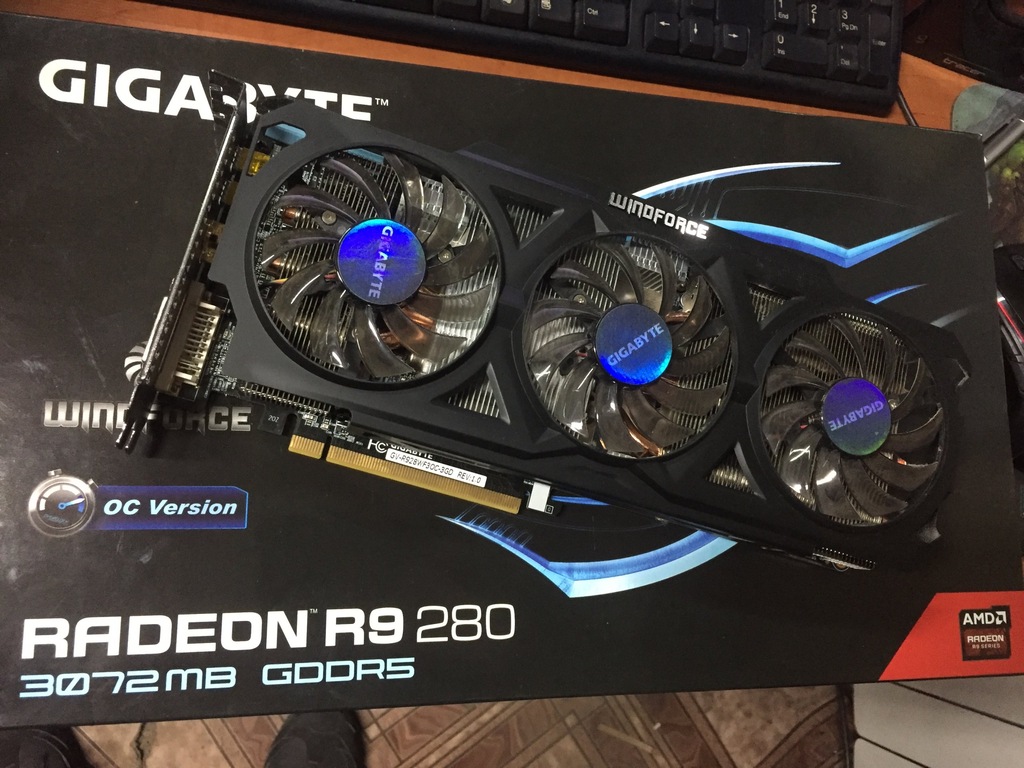 グラフィックボード・グラボ・ビデオカード GIGABYTE GV-R928WF3OC-3GD Radeon R9 280 Gigabyte Radeon R9 280 OC 3GB (384Bit) DVI HDMI DP (GV