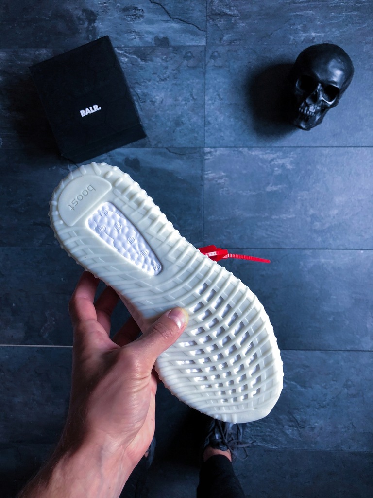 yeezys 350 off white