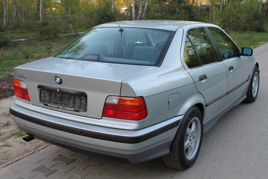 BMW E36 Sedan ,klima, 2,0l.,niski oryg.przebieg