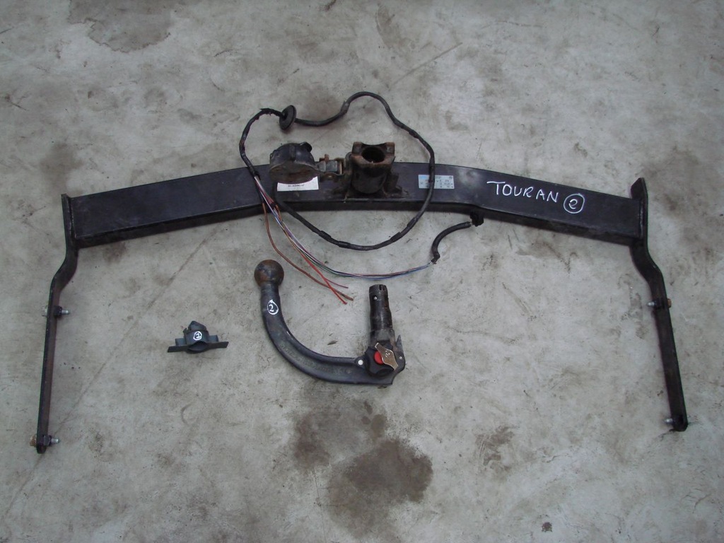 Hak holowniczy 1T0803881B VW Touran 1,9 TDI